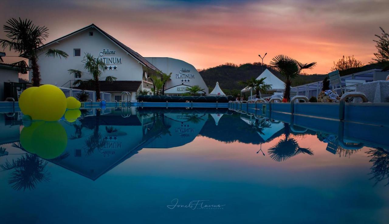 Juliana Platinum Brad Hotel Bagian luar foto