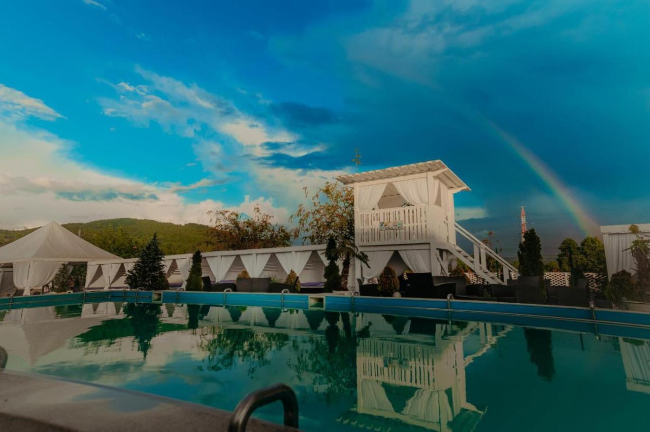 Juliana Platinum Brad Hotel Bagian luar foto