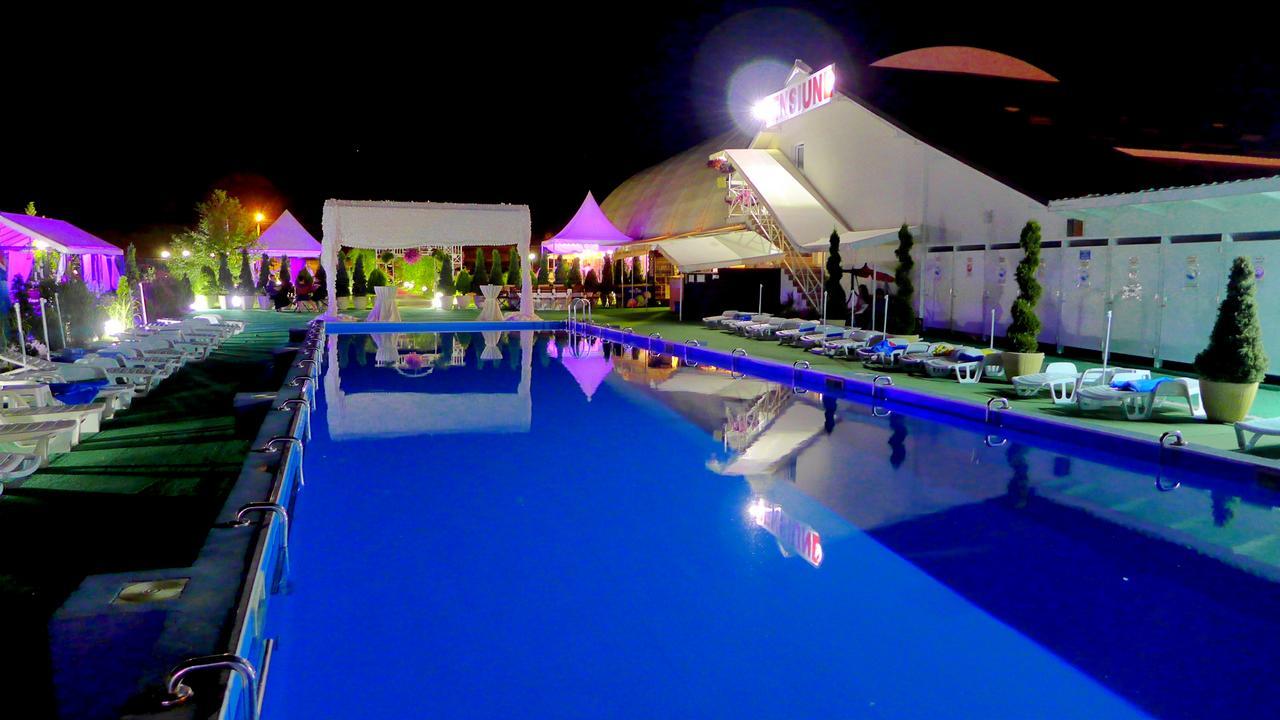 Juliana Platinum Brad Hotel Bagian luar foto