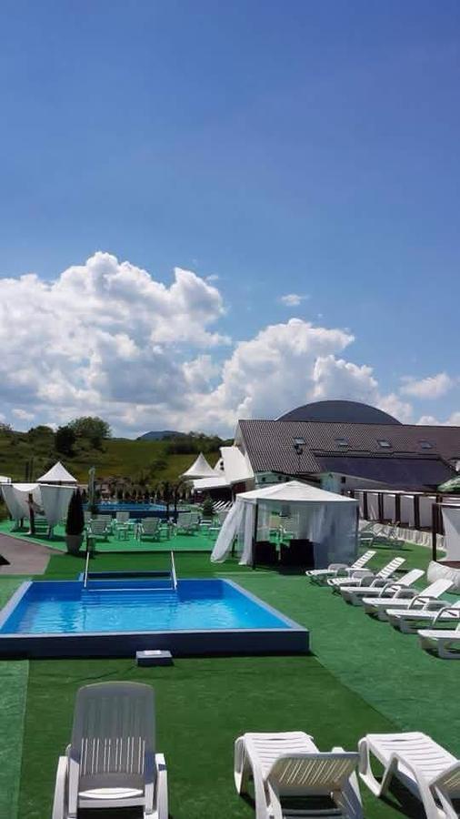 Juliana Platinum Brad Hotel Bagian luar foto